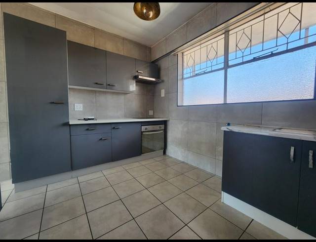 3 BEDROOM APARTMENT FOR SALE IN NEW REDRUTH